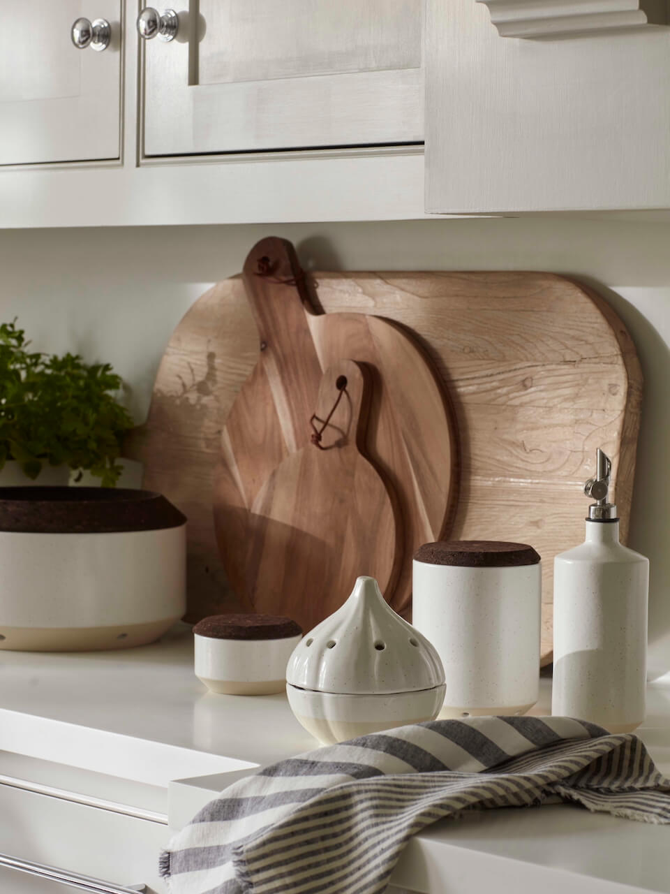 Nova White Ceramic Vegetable Storage