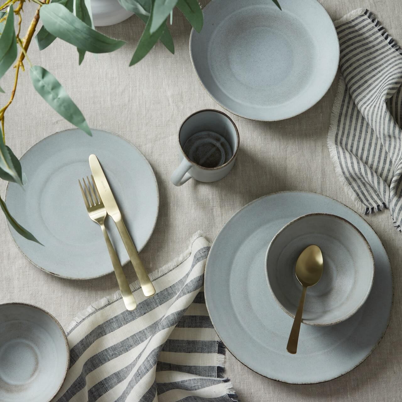 Azui Blue Dinner Set