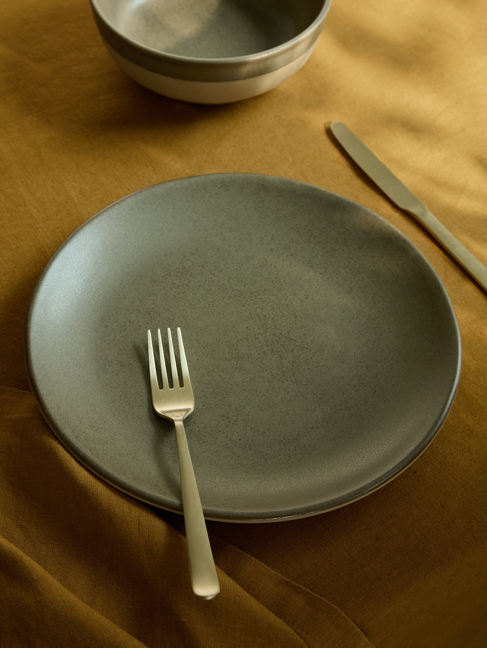 Arenito Olive Stoneware 16 Piece Dinner Set