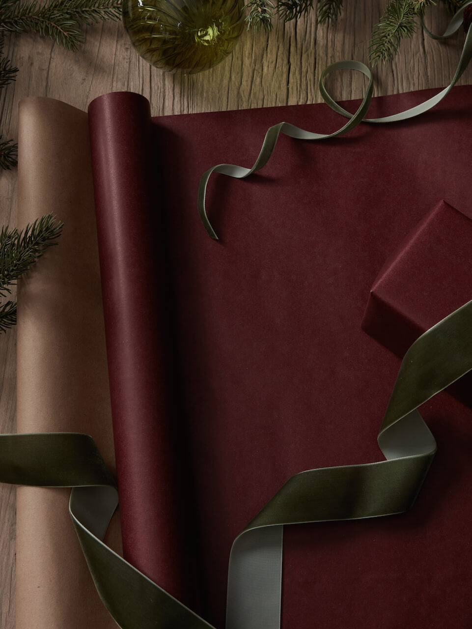 10m Burgundy & Natural Reversible Wrapping Paper